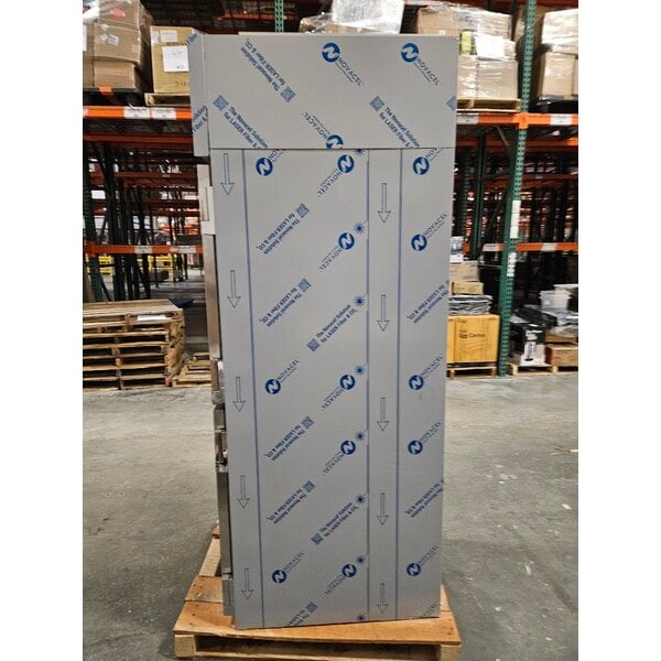 Scratch and Dent Beverage-Air CT1HC-1HS Cross-Temp 1 Section Convertible Reach-In Refrigerator / Freezer with Half Doors