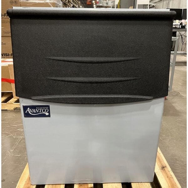 Scratch and Dent Avantco Ice BIN27530 30" Ice Storage Bin - 375 lb.