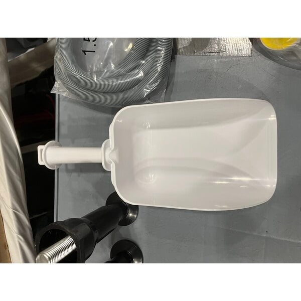 Scratch and Dent Avantco Ice BIN27530 30" Ice Storage Bin - 375 lb.