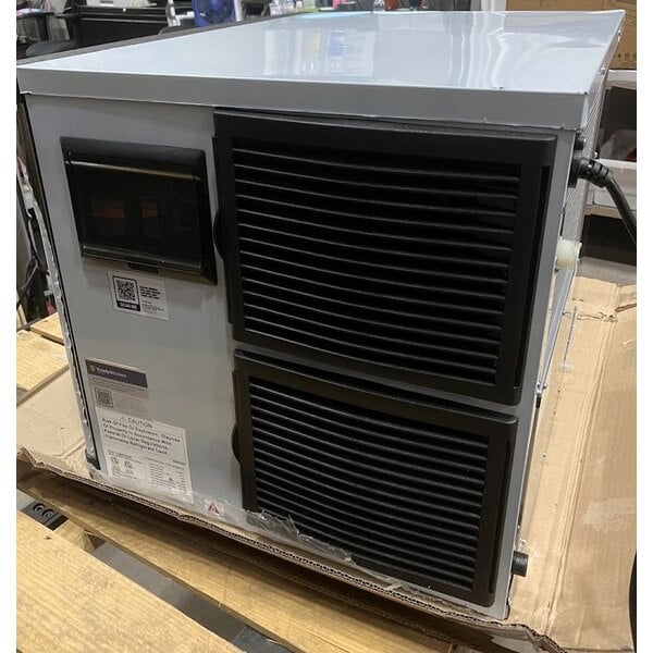 Scratch and Dent Avantco Ice MC-H-430-A 30" Air Cooled Modular Half Cube Ice Machine - 400 lb.