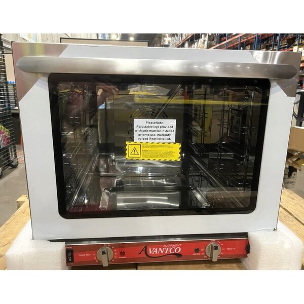 Scratch and Dent Avantco CO-32M Half Size Countertop Convection Oven with Moisture Injection, 2.3 cu. ft. - 208/240V, 2100/2800W