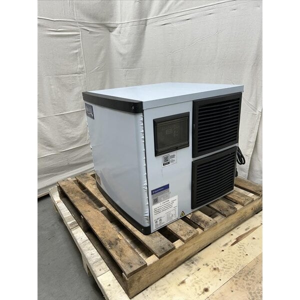 Scratch and Dent Avantco Ice MC-H-322-A 22" Air Cooled Modular Half Cube Ice Machine - 350 lb.
