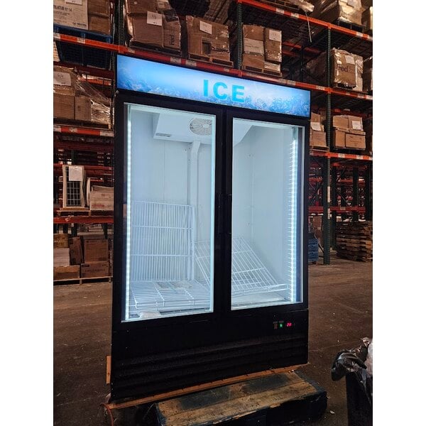 Scratch and Dent Avantco GD-ICE-49F 53" Black Indoor Glass Door Ice Merchandiser