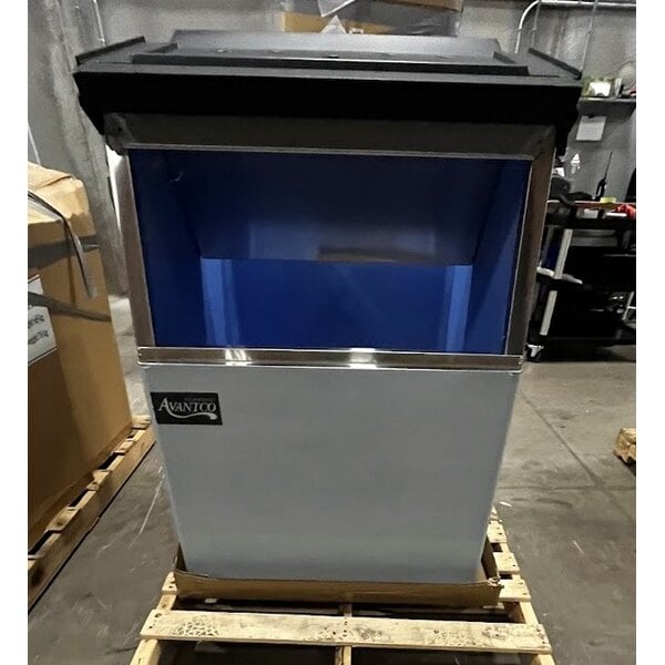 Scratch and Dent Avantco Ice BIN27530 30" Ice Storage Bin - 375 lb.