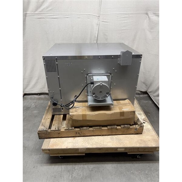 Scratch and Dent MainStreet Equipment EC1-C Single Deck Electric Full Size Convection Oven with Legs - 208V, 3 / 1 Phase, 11 kW