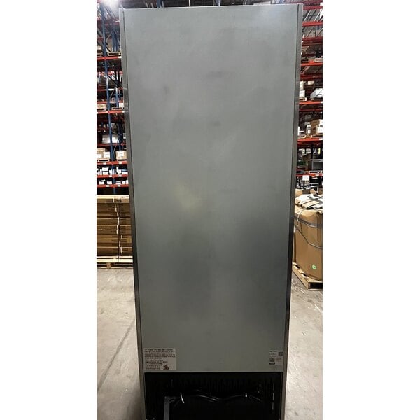 Scratch and Dent Avantco A-23F-HC 29" Solid Door Reach-In Freezer