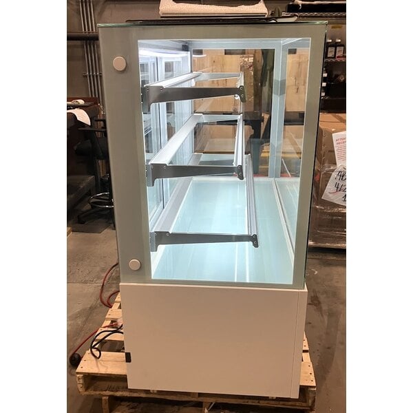 Scratch and Dent Avantco BCFD-60 59 1/8" White Square Dry Bakery Display Case with LED Lighting
