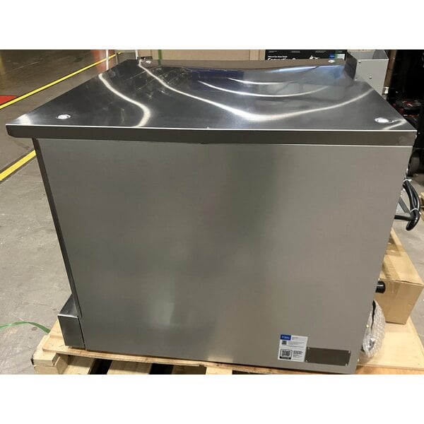 Scratch and Dent Cooking Performance Group FGC-100-DDN Deep Depth Single Deck Full Size Natural Gas Convection Oven with Legs - 60,000 BTU
