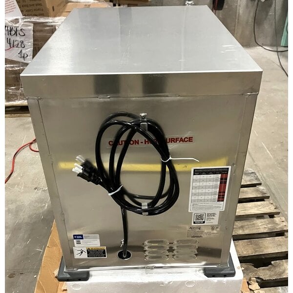 Scratch and Dent Avantco HPI-1812 Undercounter Half Size Insulated Heated Holding / Proofing Cabinet with Clear Door - 120V