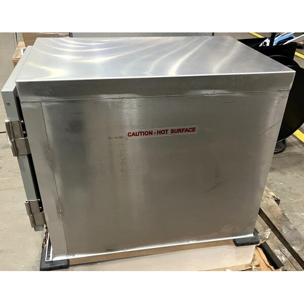 Scratch and Dent Avantco HPI-1812 Undercounter Half Size Insulated Heated Holding / Proofing Cabinet with Clear Door - 120V