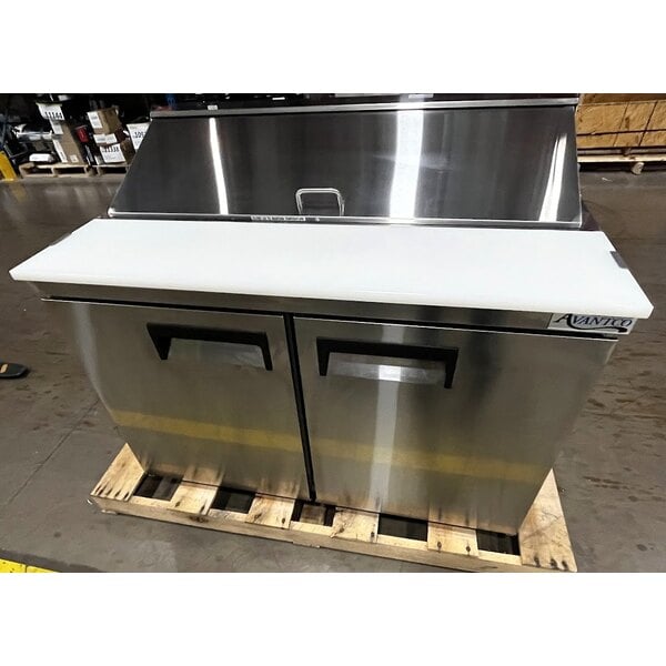 Scratch and Dent Avantco APT-48-HC 47" 2 Door Refrigerated Sandwich Prep Table