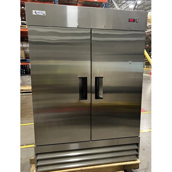 Scratch and Dent Avantco A-49R-HC 54" Solid Door Reach-In Refrigerator