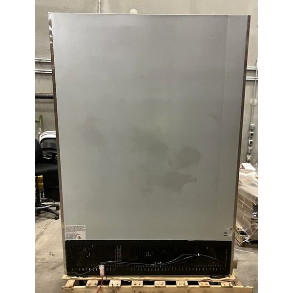 Scratch and Dent Avantco A-49R-HC 54" Solid Door Reach-In Refrigerator
