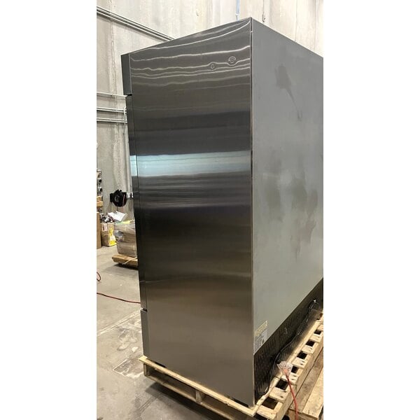 Scratch and Dent Avantco A-49R-HC 54" Solid Door Reach-In Refrigerator