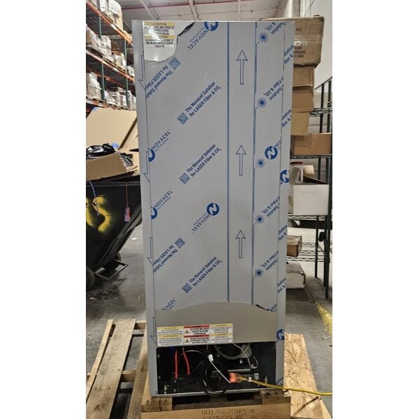 Scratch and Dent Beverage-Air RB12HC-1S 24" Vista Series One Section Solid Door Reach-In Refrigerator - 12 cu. ft.