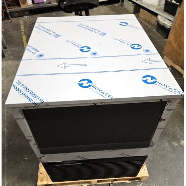 Scratch and Dent Hoshizaki KM-161BWJ 24" Water Cooled Undercounter Crescent Cube Ice Machine with 78 lb. Bin - 115V, 153 lb.