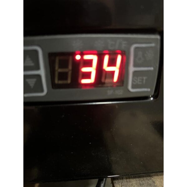Scratch and Dent Avantco BCS-35-HC 34 5/8" Black Refrigerated Square Countertop Bakery Display Case with LED Lighting