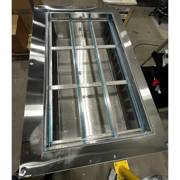 Scratch and Dent Avantco SS-CFT-48-HC 48" Stainless Steel Refrigerated Salad Bar / Cold Food Table