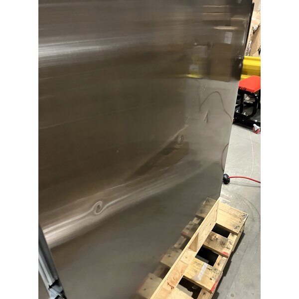 Scratch and Dent Avantco A-23R-HC 29" Solid Door Reach-In Refrigerator