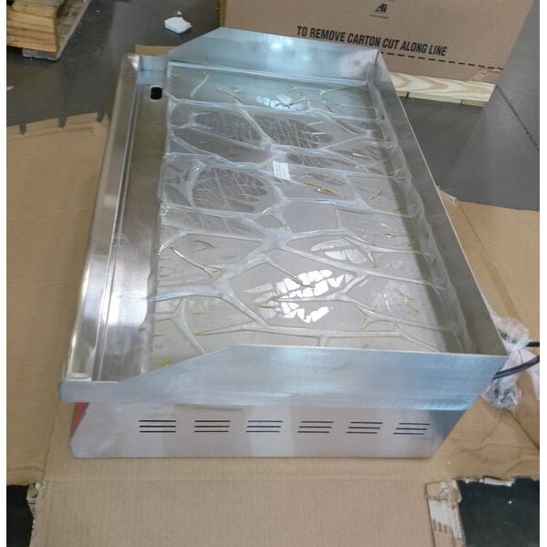 Scratch and Dent Avantco EG30N 30" Electric Countertop Griddle - 208/240V, 3375W-4500W