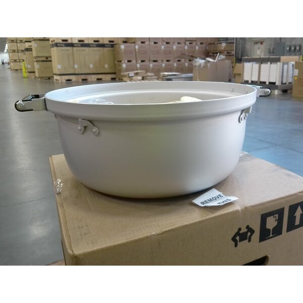 Scratch and Dent Avantco GRCNAT Natural Gas 110 Cup (55 Cup Raw) Gas Rice Cooker / Warmer - 24,000 BTU