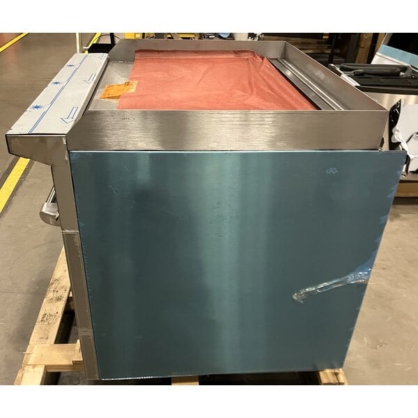 Scratch and Dent Garland G36-G36R Natural Gas 36" Range with 36" Griddle and Standard Oven - 92,000 BTU