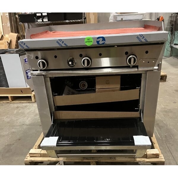 Scratch and Dent Garland G36-G36R Natural Gas 36" Range with 36" Griddle and Standard Oven - 92,000 BTU