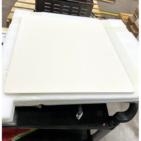Scratch and Dent Avantco DPO-18-S Single Deck Countertop Pizza/Bakery Oven - 1700W, 120V