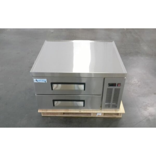 Scratch and Dent Avantco CBE-36-HC 36" 2 Drawer Refrigerated Chef Base