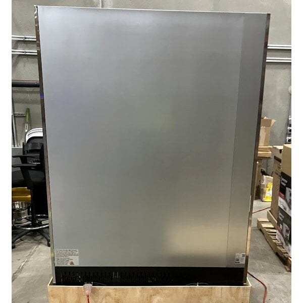 Scratch and Dent Avantco A-49R-HC 54" Solid Door Reach-In Refrigerator