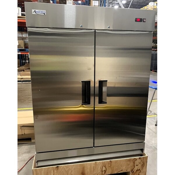 Scratch and Dent Avantco A-49R-HC 54" Solid Door Reach-In Refrigerator