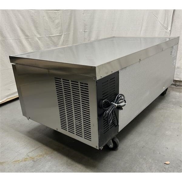 Scratch and Dent Avantco CBE-60-HC 60" 2 Drawer Refrigerated Chef Base