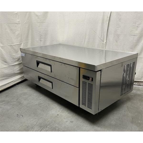 Scratch and Dent Avantco CBE-60-HC 60" 2 Drawer Refrigerated Chef Base