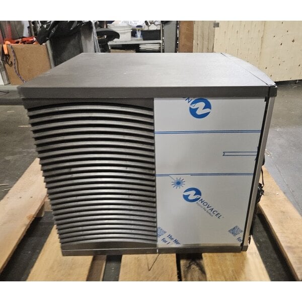 Scratch and Dent Manitowoc IDP0420A-161 Indigo NXT iP0420 22" Air-Cooled Full Dice Cube Ice Machine - 463 lb., 115V, 1 Phase
