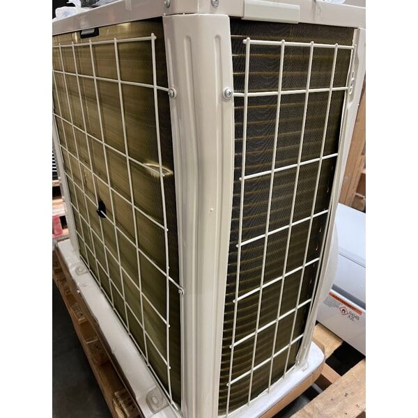 Scratch and Dent Pioneer Diamante Pro WYT-20 WYT036GLSI20RL High Wall-Mounted Ductless Mini Split AC / Heat Pump System - 19 SEER2, 36,000 BTU, 208-230V