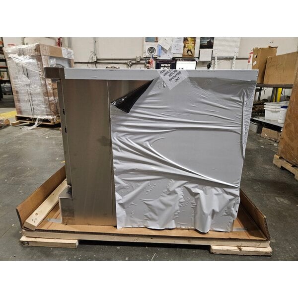 Scratch and Dent Blodgett ZEPHAIRE-100-E Double Deck Full Size Standard Depth Electric Convection Oven with Draft Diverter -220/240V, 3 Phase, 22kW