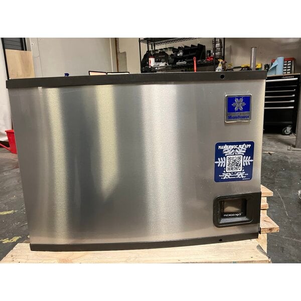Scratch and Dent Manitowoc IYP0500W-161 Indigo NXT iP0500 30" Water-Cooled Half Dice Cube Ice Machine - 509 lb., 115V, 1 Phase