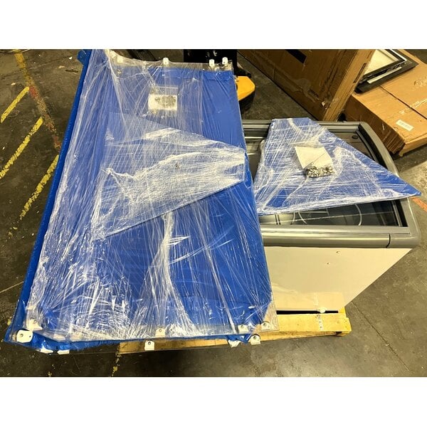 Scratch and Dent Beverage-Air BDC-HC-8 Hydrocarbon Series 50" Ice Cream Dipping Cabinet