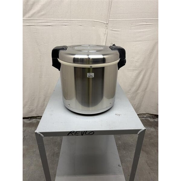 Scratch and Dent Zojirushi THA-803SA 88 Cup (Cooked) Stainless Steel Electric Rice Warmer with Removable Pot - 120V, 77W