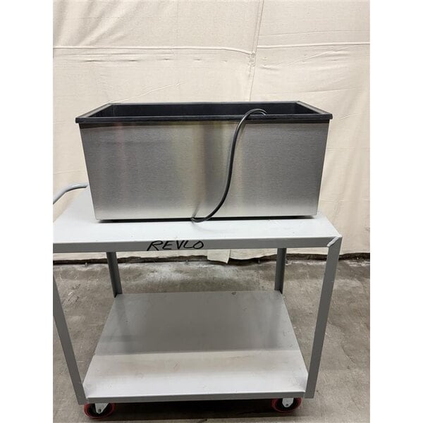 Scratch and Dent Vollrath 72051 Cayenne 28 3/4" x 13 3/4" Heat 'n Serve 4/3 Size Countertop Food Rethermalizer - 120V, 1600W