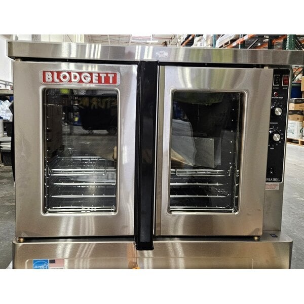 Scratch and Dent Blodgett ZEPHAIRE-100-E Single Deck Full Size Standard Depth Electric Convection Oven with Draft Diverter -220/240V, 3 Phase, 11kW