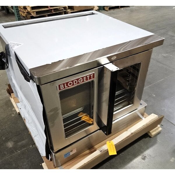 Scratch and Dent Blodgett ZEPHAIRE-100-E Single Deck Full Size Standard Depth Electric Convection Oven with Draft Diverter -220/240V, 3 Phase, 11kW