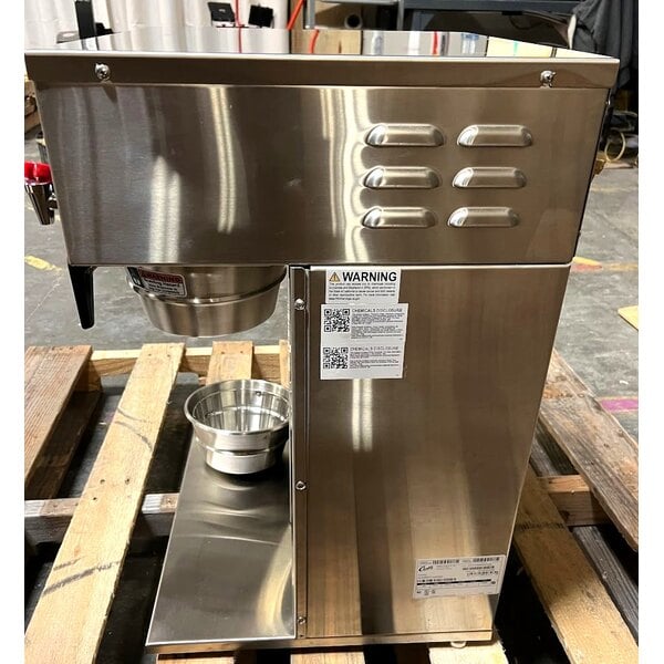 Scratch and Dent Curtis D1000GT12A000 14 3/4" Twin Airpot Coffee Brewer - 220V