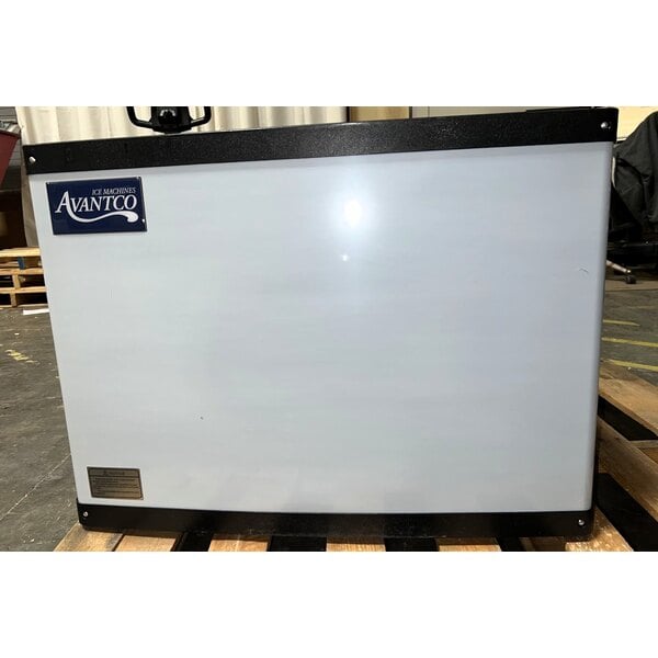 Scratch and Dent Avantco Ice MC-H-430-A 30" Air Cooled Modular Half Cube Ice Machine - 400 lb.
