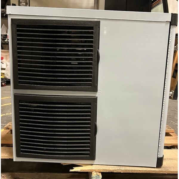 Scratch and Dent Avantco Ice MC-H-430-A 30" Air Cooled Modular Half Cube Ice Machine - 400 lb.