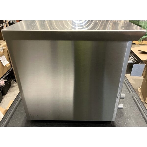 Scratch and Dent Vollrath CT2H-120250 JT1H Conveyor Toaster with 2 1/2" Opening - 120V, 1600W