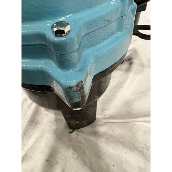 Scratch and Dent Little Giant 10SC Series 511431 2" Automatic Sewage / Effluent Pump with Integral Snap-Action Float Switch - 115V, 1 Phase, 1230W