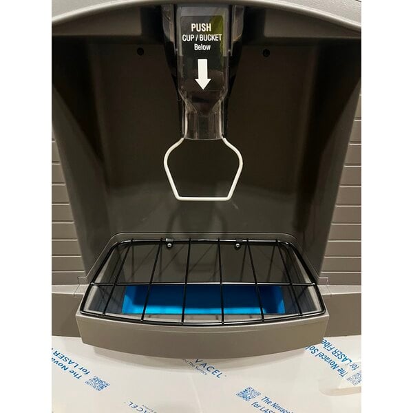 Scratch and Dent Manitowoc SPA312-161 30" Touchless Hotel Ice Dispenser - 115V, 180 lb.