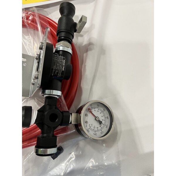 Scratch and Dent Hoshizaki H9320-51 Single Cartridge Filtration System - 0.5 Micron Rating and 2 GPM