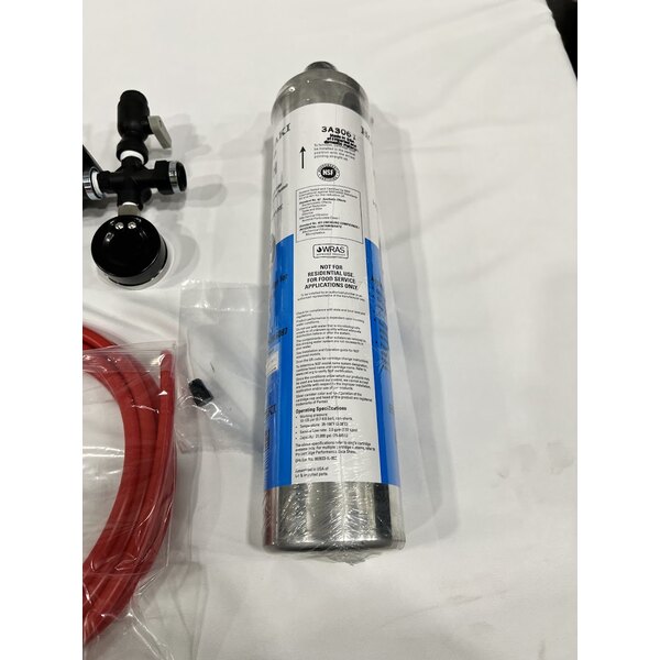 Scratch and Dent Hoshizaki H9320-51 Single Cartridge Filtration System - 0.5 Micron Rating and 2 GPM